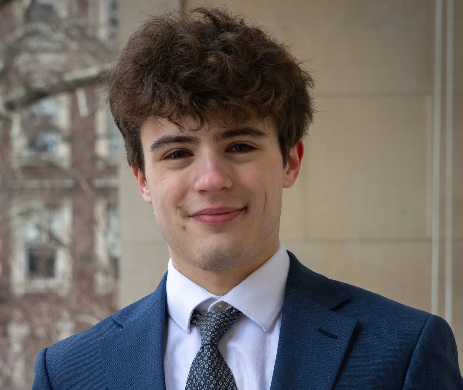 OscarUhaldeHeadshot.jpeg